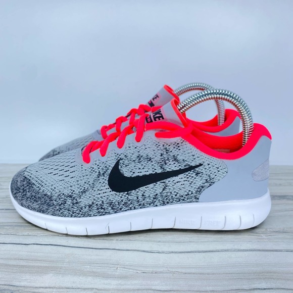 Nike Shoes - NIKE FREE RN